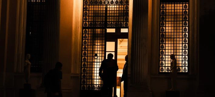 Έκτακτη σύσκεψη στο Μαξίμου για το τραπεζικό κραχ – Σκηνικό κατάρρευσης στο Χρηματιστήριο – Πανικός στην κυβέρνηση